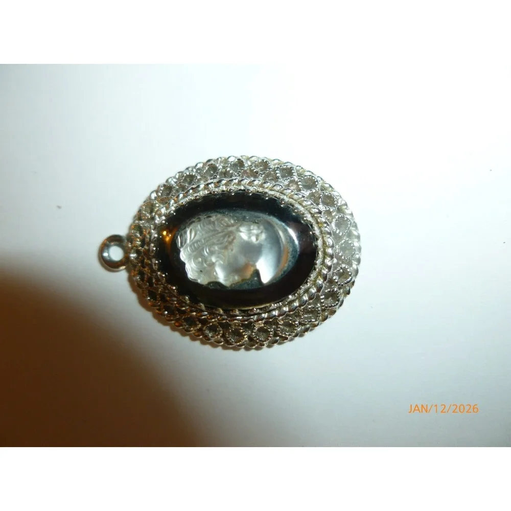 Vintage Silver Tone Filigree Oval Cameo Pendant Left Facing Female Profile Charm
